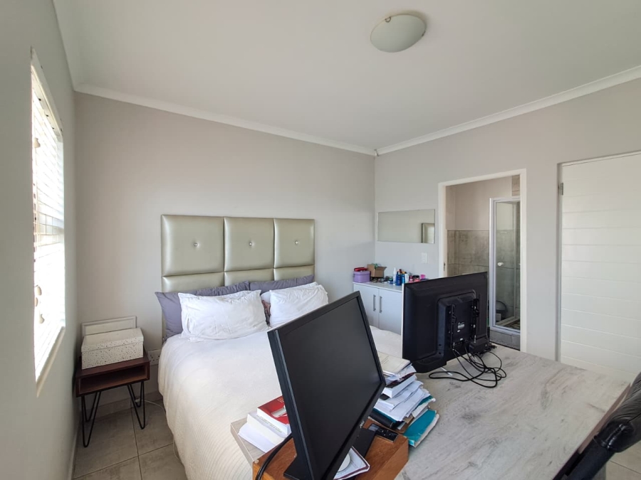 To Let 2 Bedroom Property for Rent in Stonewood Security Estate Western Cape